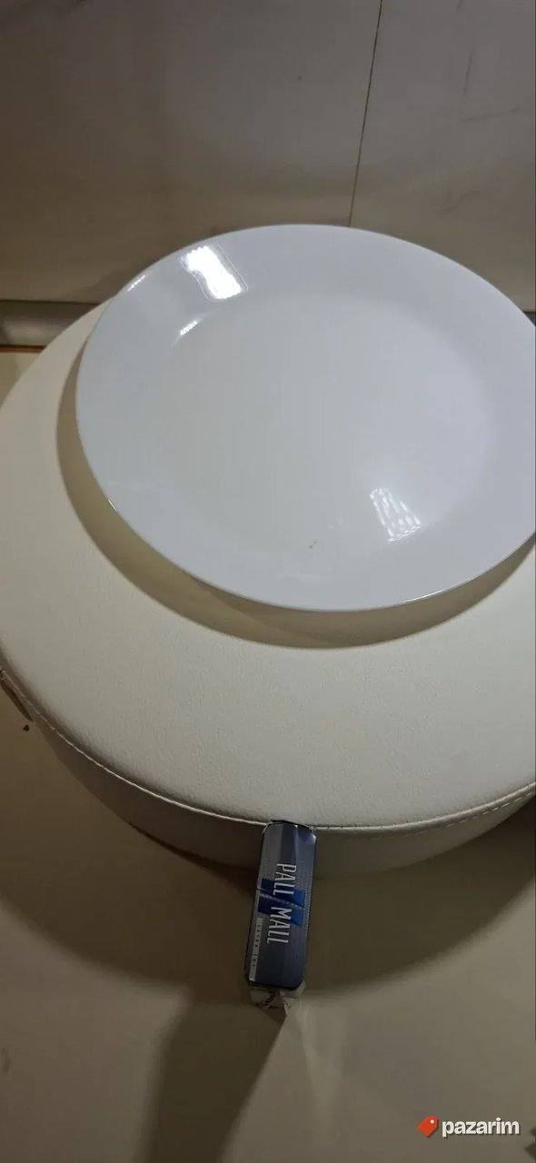 pomocna stolica bela za kozmeticke salone ordinacije itd 6
