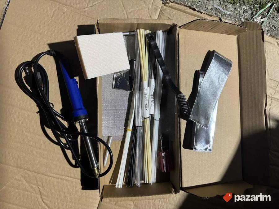 pistolj za plastiku sa dodacima 77pcs 7