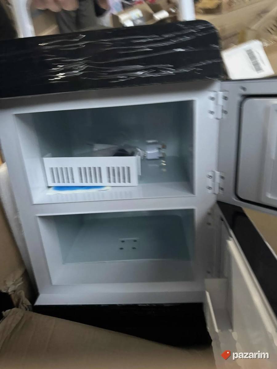 anoi frizider za kozmetiku grickalice pice 12v 240 novo 16l 4