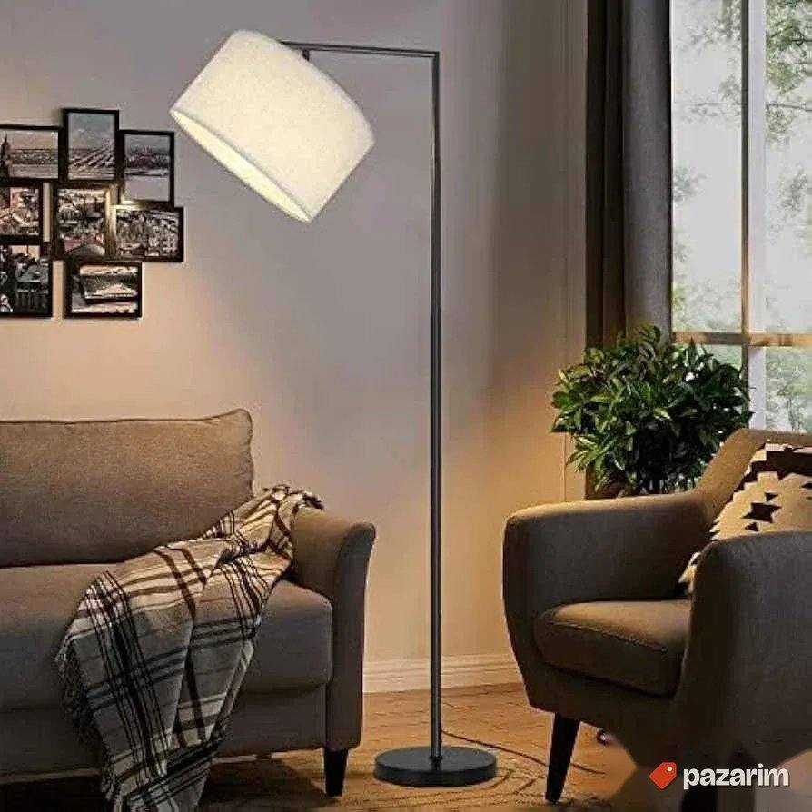 podna lampa zmh sa belim platnom i crnim 1